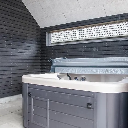 Holiday home In With Wifi *